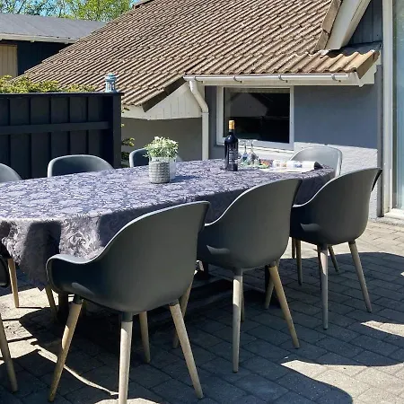 8 Person In Oksb L Feriehus Oster Vrogum