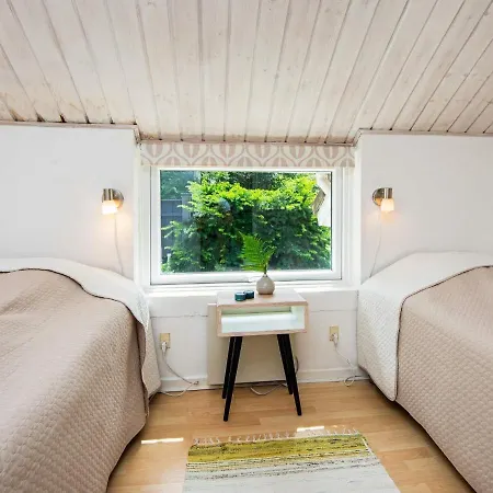 8 Person In Oksb L Holiday home Oster Vrogum